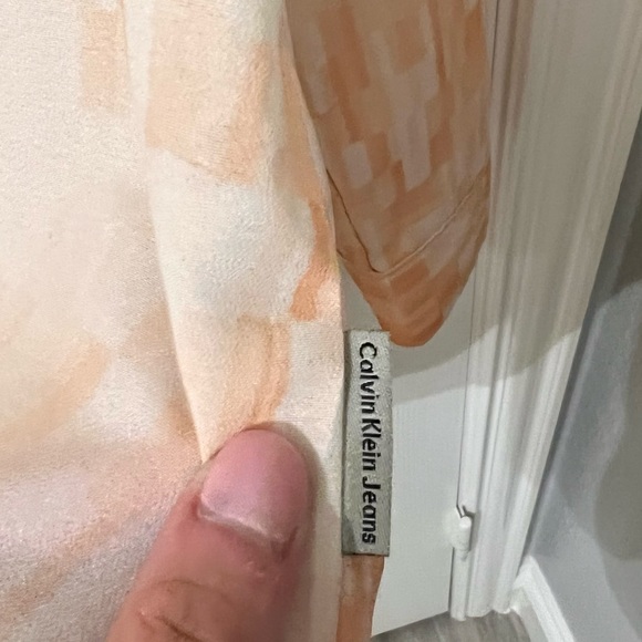 Calvin Klein Jeans Long Sleeve Coral Blouse - Picture 5 of 6